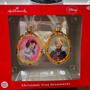 New Set of 2 Disney Snow White & Queen Hallmark Blown Glass Christmas Ornaments